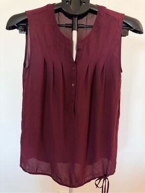 LOFT Sleeveless V-Neck Pleated Tank - Wine